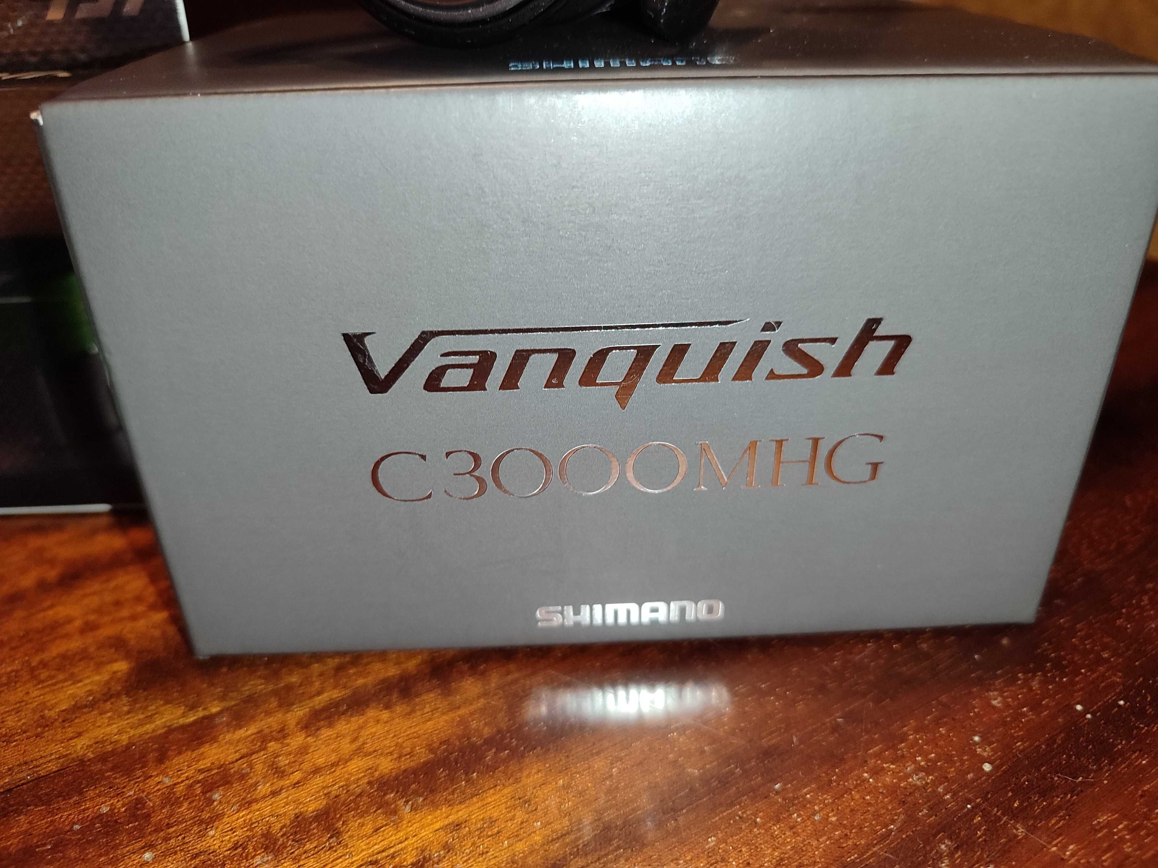 Макара Shimano 23 Vanquish C3000MHG+шпула Shimano Vanquish C3000MHG.