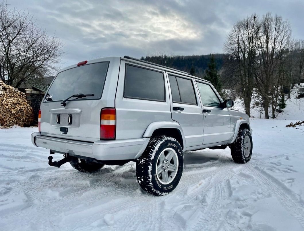 Vand Jeep Cherokee