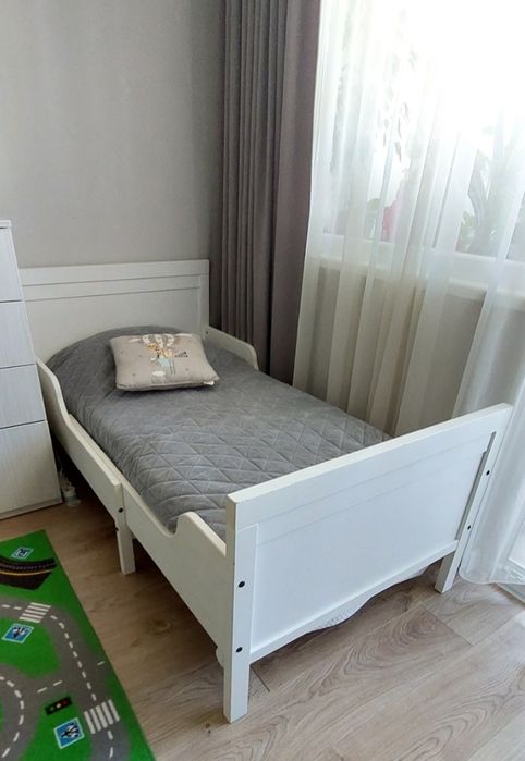 Продавам детско разтегателно легло Sundvik на Ikea пълен комплект