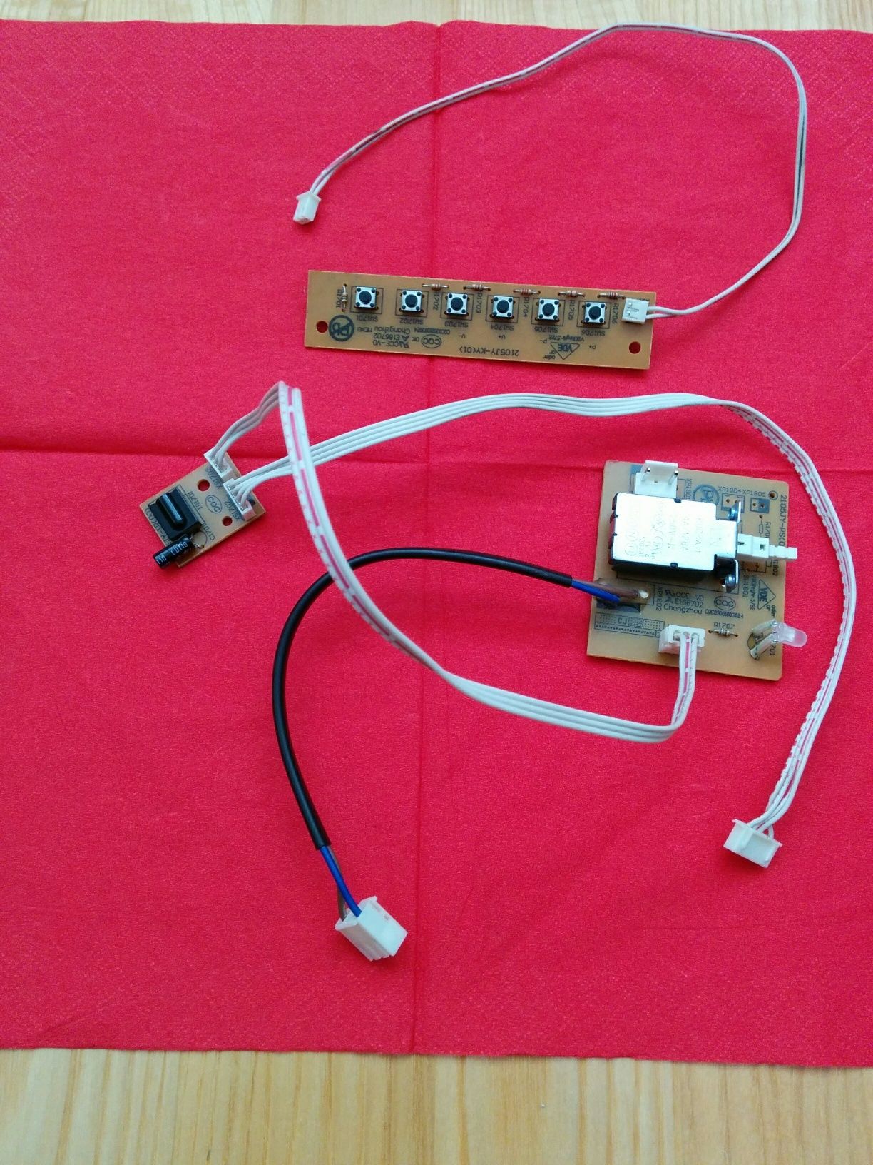 Modul ON/OF(cu led infraroșu)-tastatura frontala de TV color ZANDER.