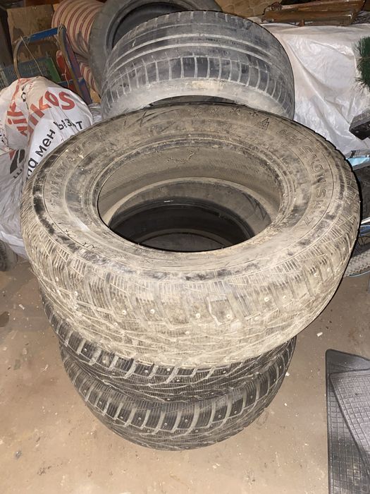 Продам шины на внедорожник ты