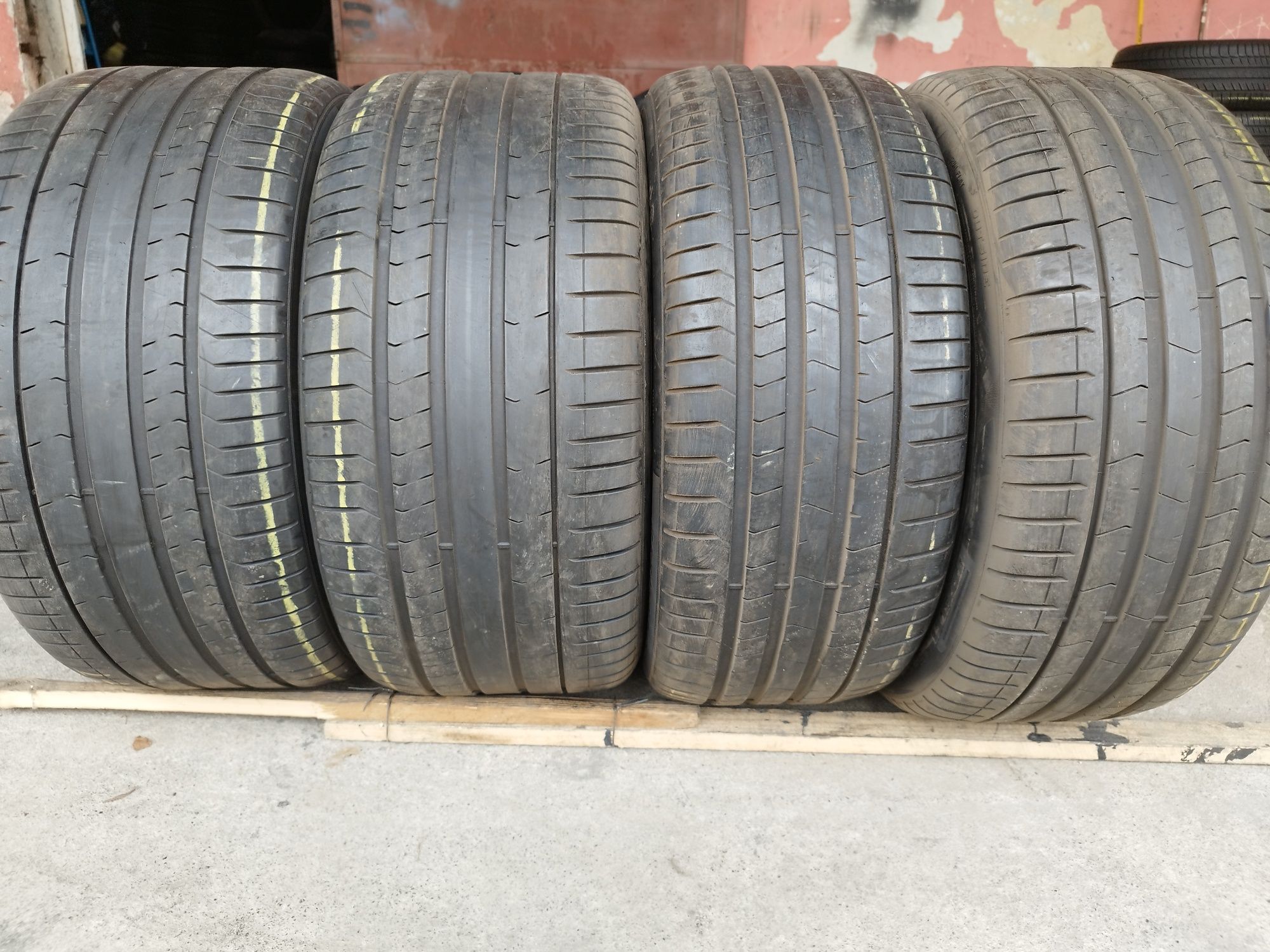 4 anvelope de vară Pirelli față 275/40/20 spate315/35/20 RFT