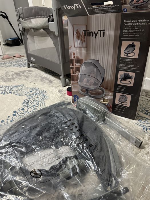 Продам шезлонг TinyTi