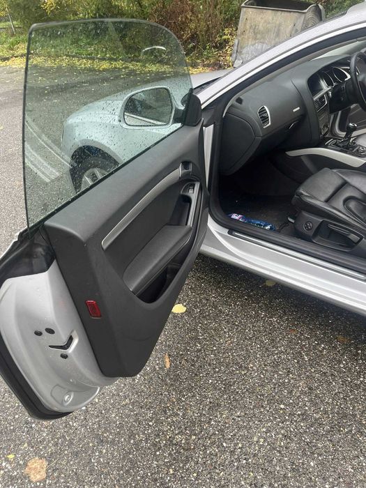 AUDI a5 , 2009година , 2тди 170коня