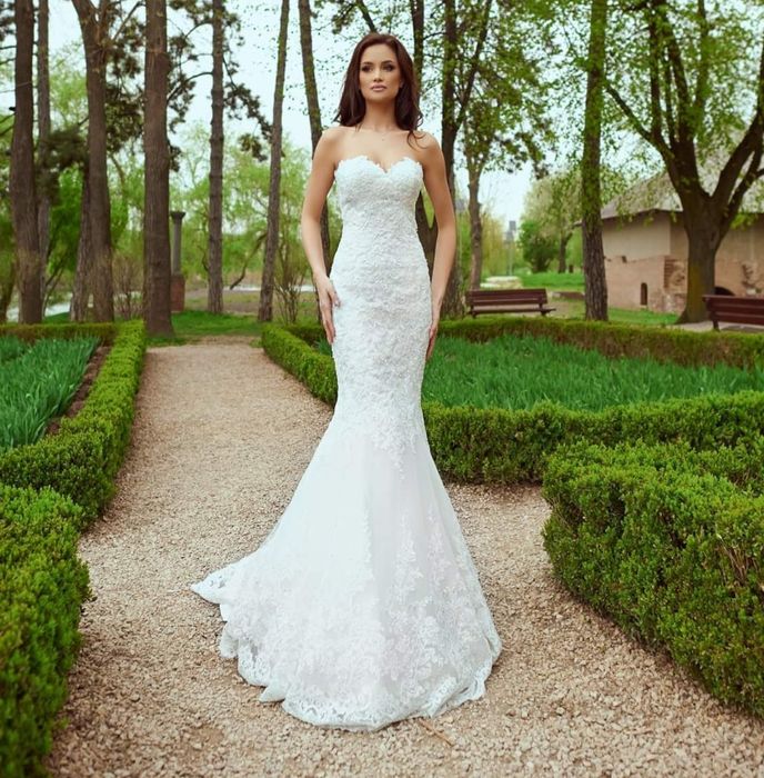 Rochie de mireasa tip sirenă