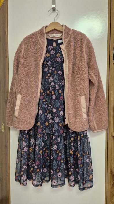 Рокля RESERVED  и жилетка H & M