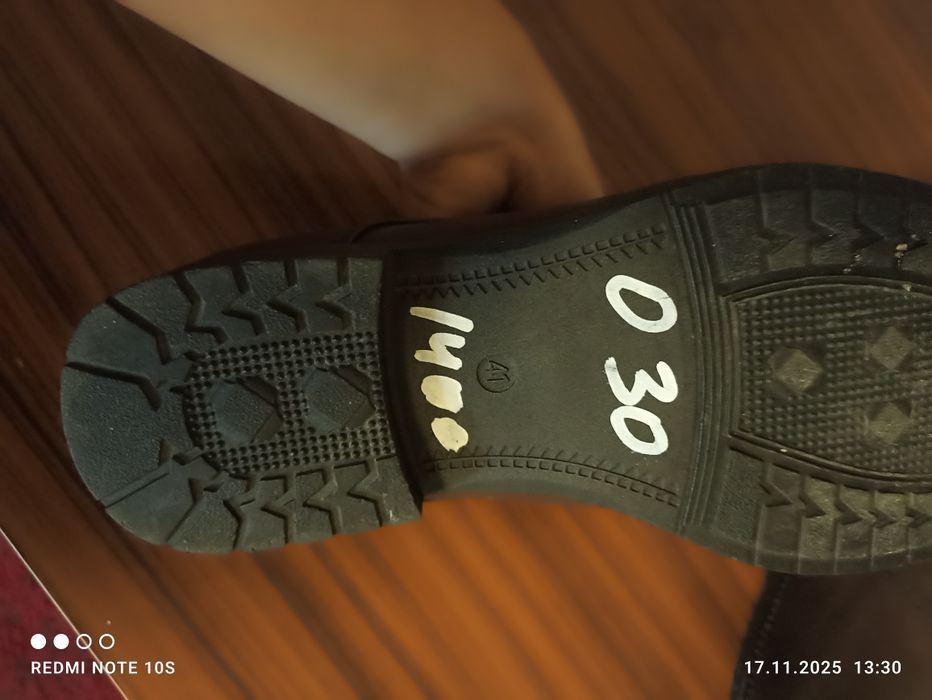 Tufli erkaklar uchun toza koja