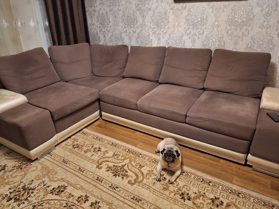 Продам угловой диван.