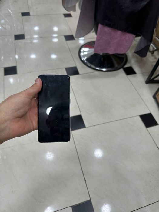 Samsung S21 5 g sotiladi