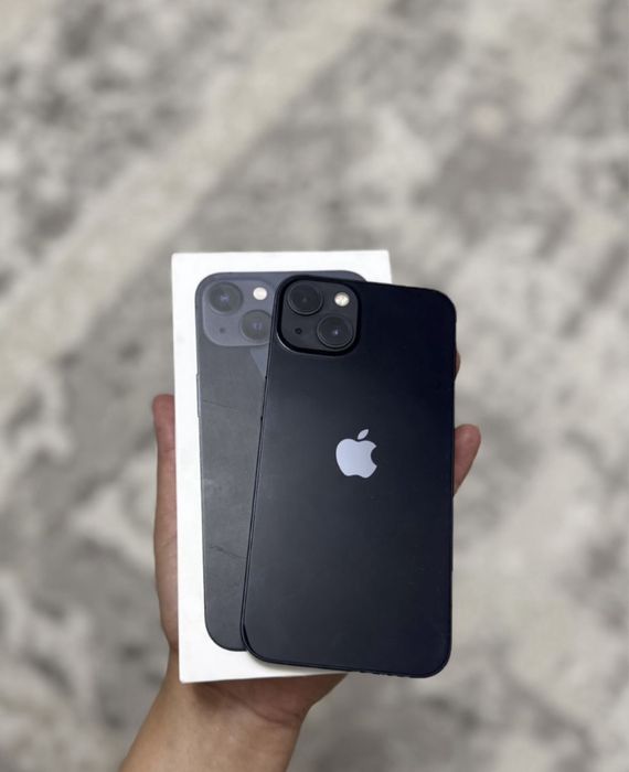 Продам Айфон 13