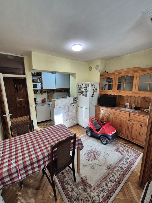 Апартамент 4-стаен, кв. Еленово, гр. Благоевград