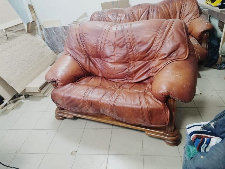 Продам диваны,дерево
