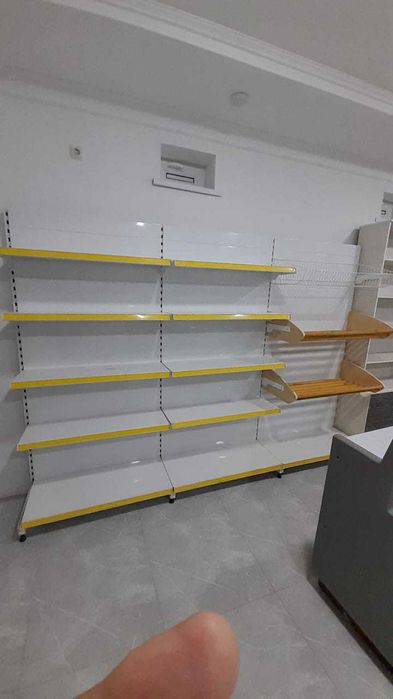 холодильное, морозильное оборудование и стеллаж