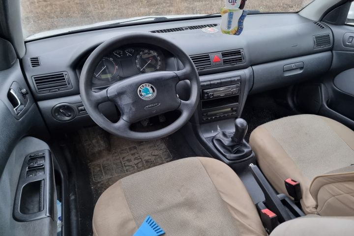 Dezmembrez Skoda octavia 1 facelift motor 1.9tdi  AXR  dezmembrari injectoare alternator EGR ECU