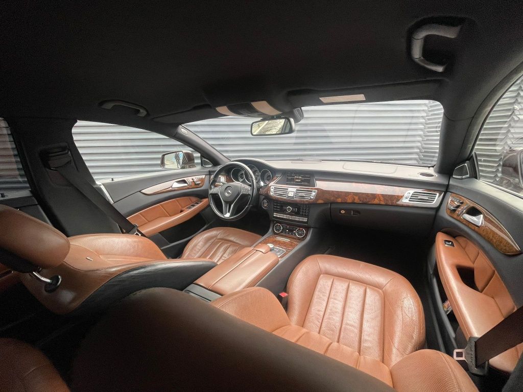 Dezmembrez mercedes cls 350 d