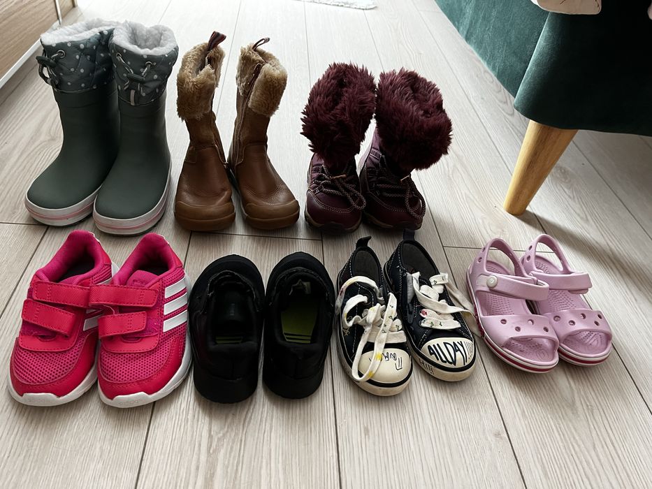 Incaltaminte 22-23 pret in detalii