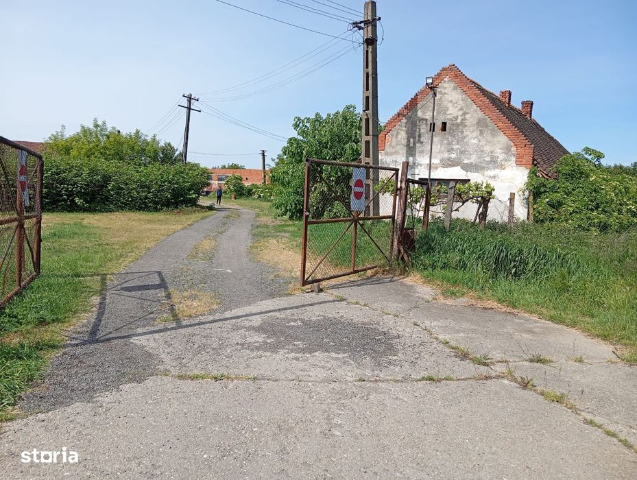 Oportunitate de investiție la intrare în Lazuri – 24.912 mp teren