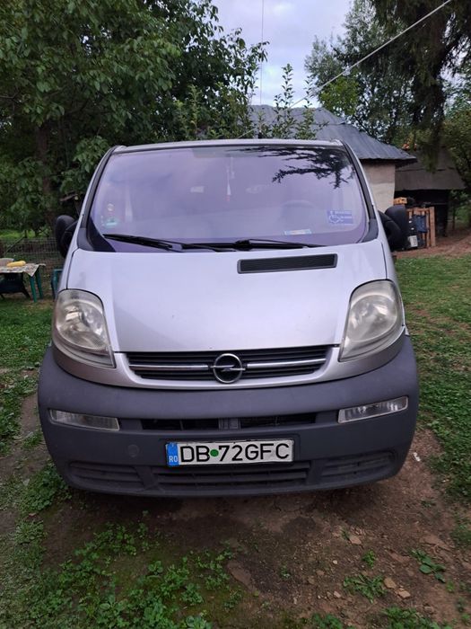 Vivaro 8+1 locuri
