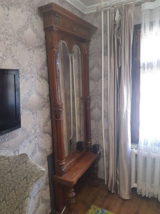 Антикварное зеркало