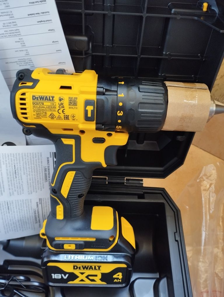 Винтоверт комбиниран и импакт DeWALT, чисто нови 18V 4 Ah Деволт