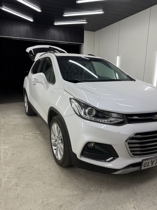 Tracker 1  2019 Premier