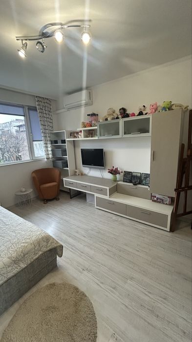 Продава се Четиристаен апартамент в Бургас, Център - 94 кв.м за 1438 €/кв.м - Снимка #9