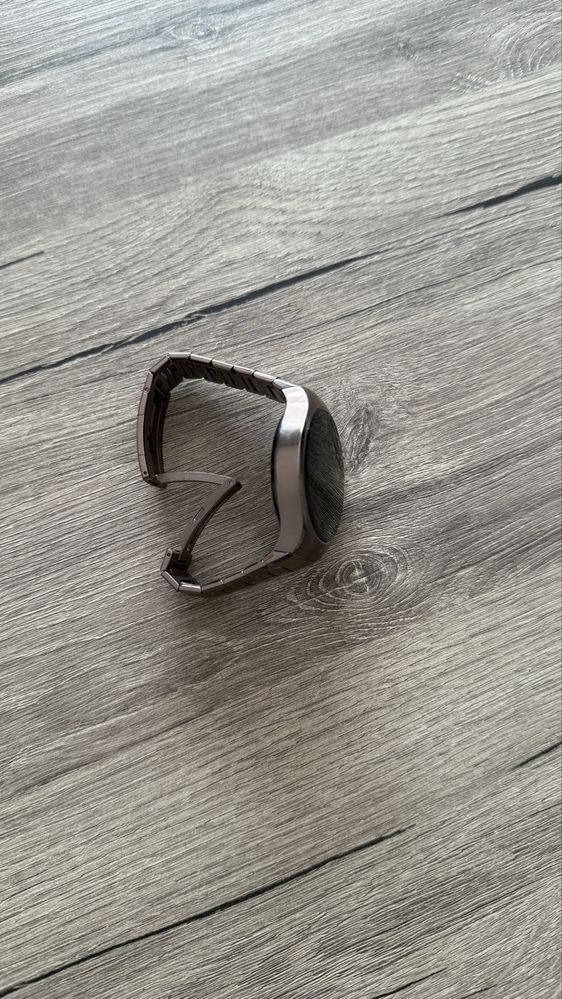 Продавам Huawei watch 5 в гаранция