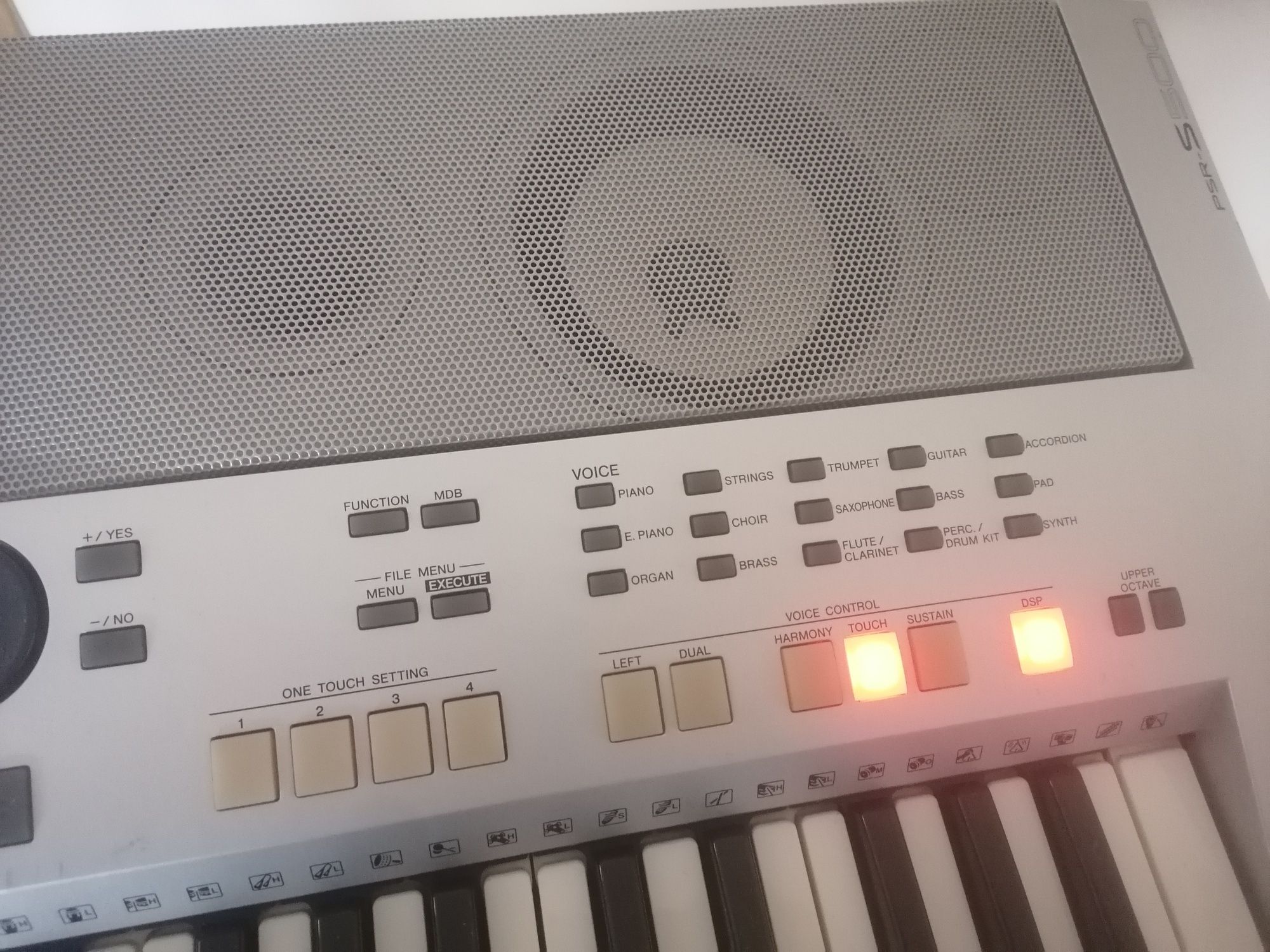 YAMAHA PSR S-500 USB osciloscop
