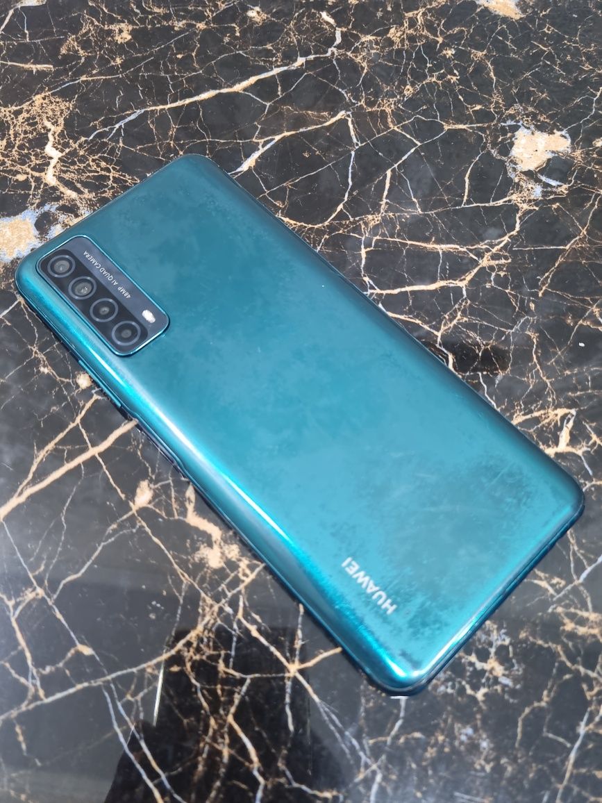 Huawei P smart 2021 память 6/128 Гб в хорошем состоянии