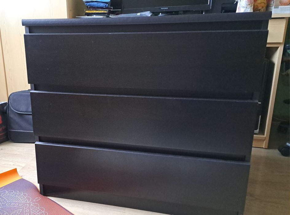 Скрин с три.чекмеджета/комод