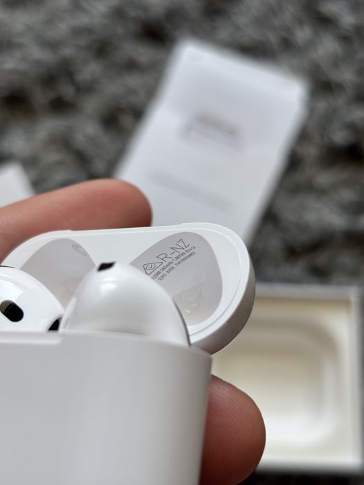 AirPods 4 Sigilate