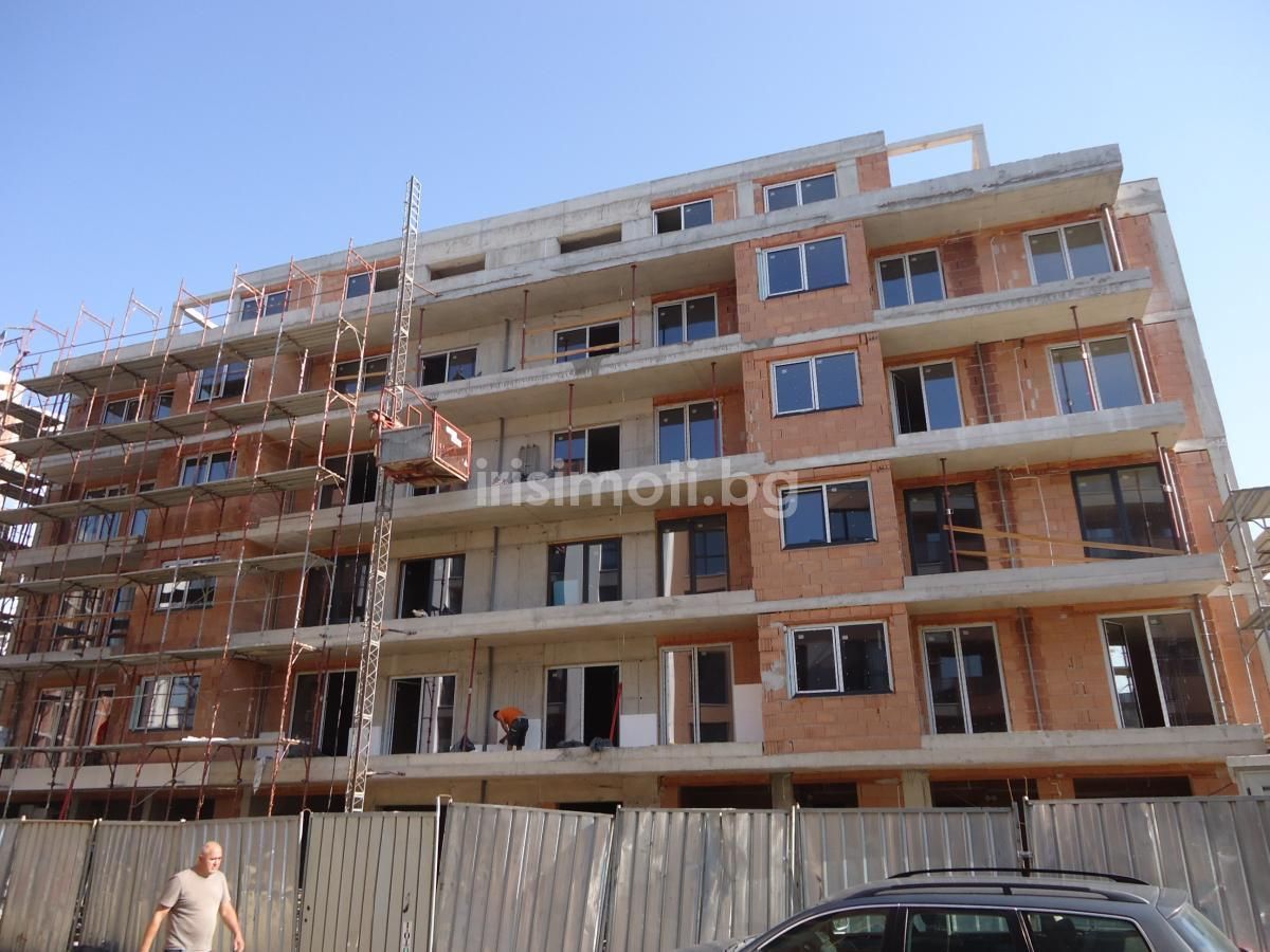 Продава се Тристаен апартамент в София, Малинова долина - 74 кв.м за 1791 €/кв.м - Снимка #2