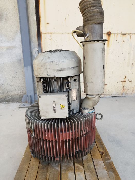 Вакуум помпа тип въздуходувка Simens