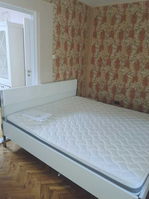 Дава се под наем Тристаен апартамент в Бургас, Възраждане - 95 кв.м за 540 € - Снимка #1