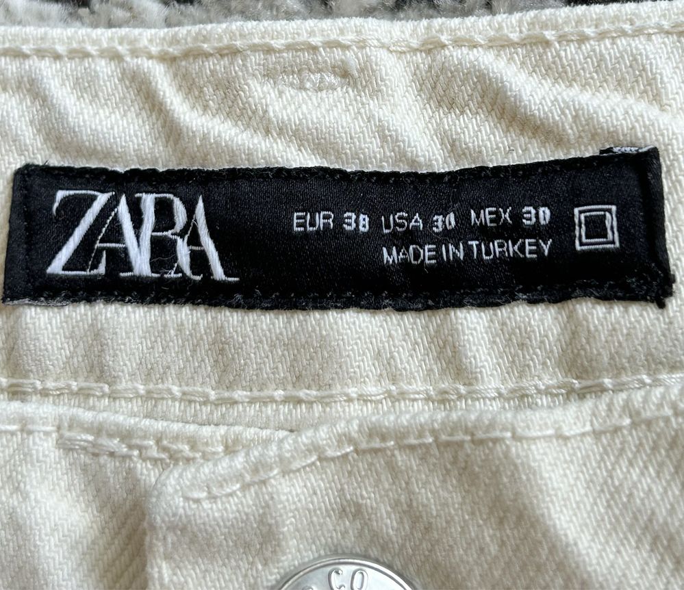 Pantaloni Zara cargo crem