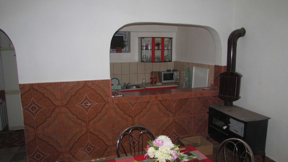 casă la 36km de Deva  amenajată 4 camere teren 4700 mp  Câmpuri Surduc