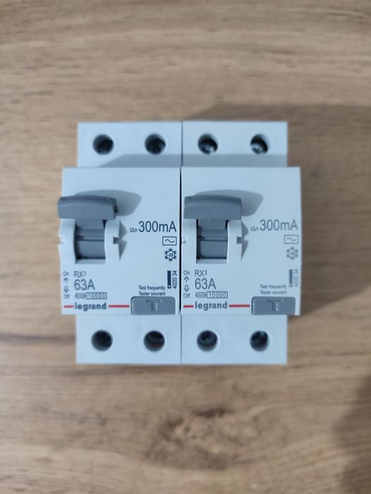 Противопожарные УЗО Legrand 63А 300мА б/у как новые