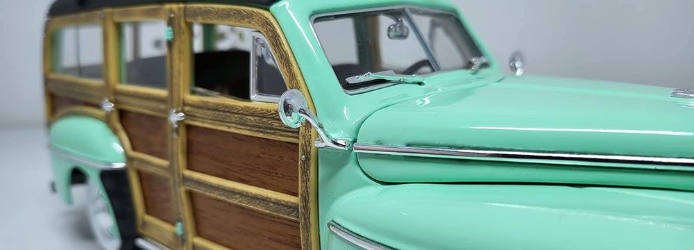 Machetă Ford Woody 1/18 Signature