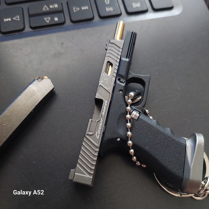 Продам модель пистолета