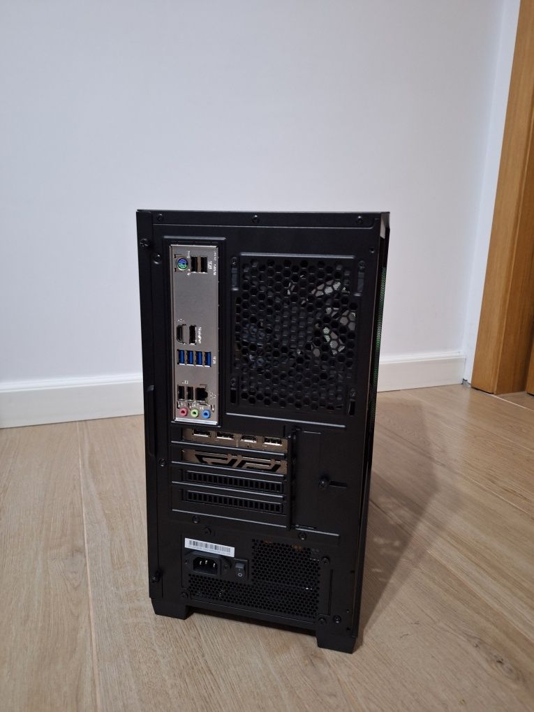 Vand PC de gaming NOU, cu RTX 2070 super si AMD ryzen