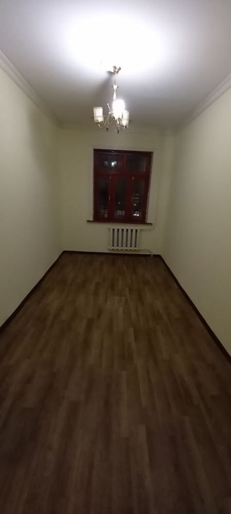 Yunusobod 7 kv 1 etaj 2 xonali padvol agaroti bor 350$
