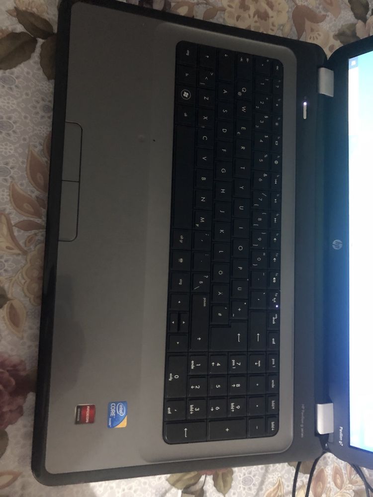 Vând Laptop Hp i5