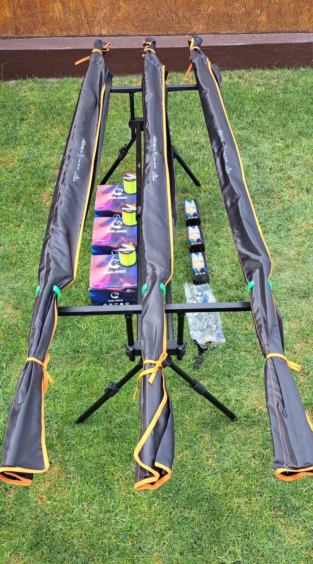Set Pescuit,3 Lansete 3,90m,3,75 LBS+3 Mulinete 12.000+Rod Pod+Senzori