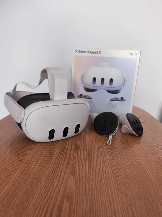 Vând Meta Quest 3