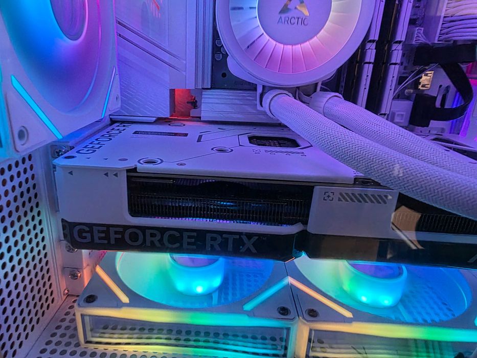 Placa video ASUS RTX 4070 SUPER DUAL OC White 12GB GDDR6X