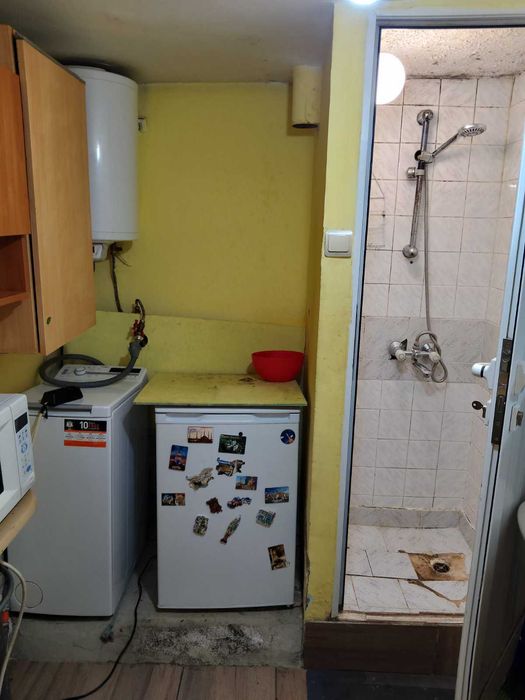 Дава се под наем Едностаен апартамент в Варна, Централна поща - 28 кв.м за 229.5 € - Снимка #4