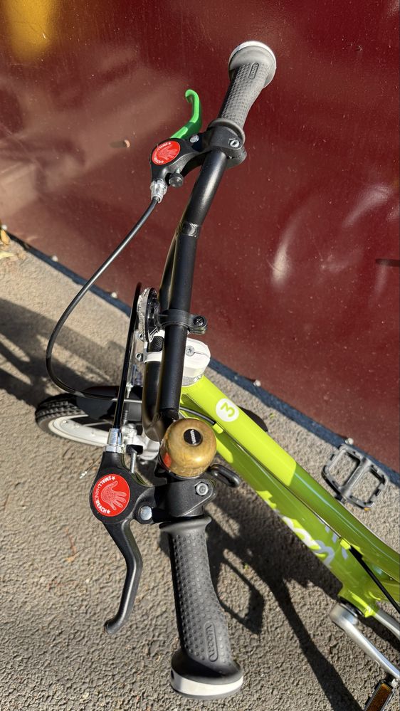 Bicicleta WOOM 3 AUTOMAGIC LIME, NOUA, cric+aparatori+sonerie