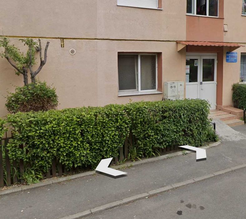 Garsonieră parter 24 mp + beci 20 mp acces interior, zona Mall Coresi