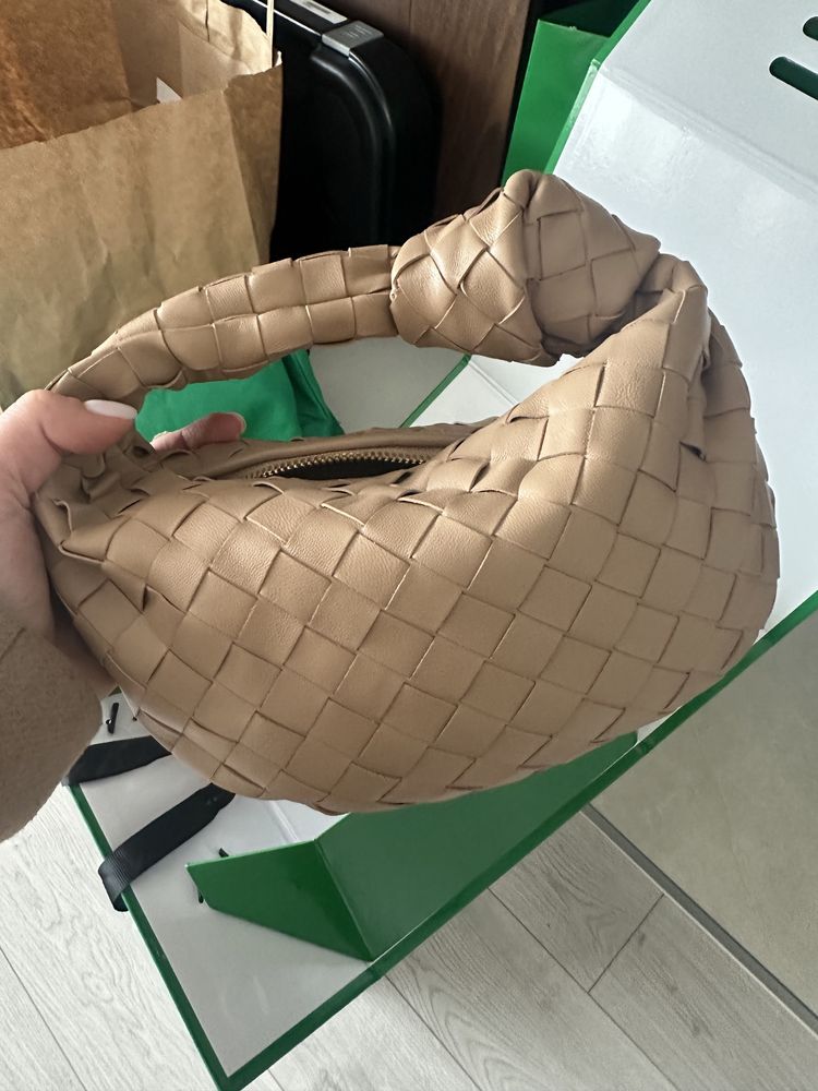 Bottega veneta jodie 23 cm