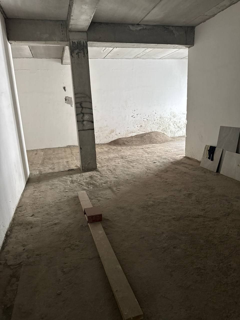 Срочно продается 5 ком. квартира в ЖК Казахстан